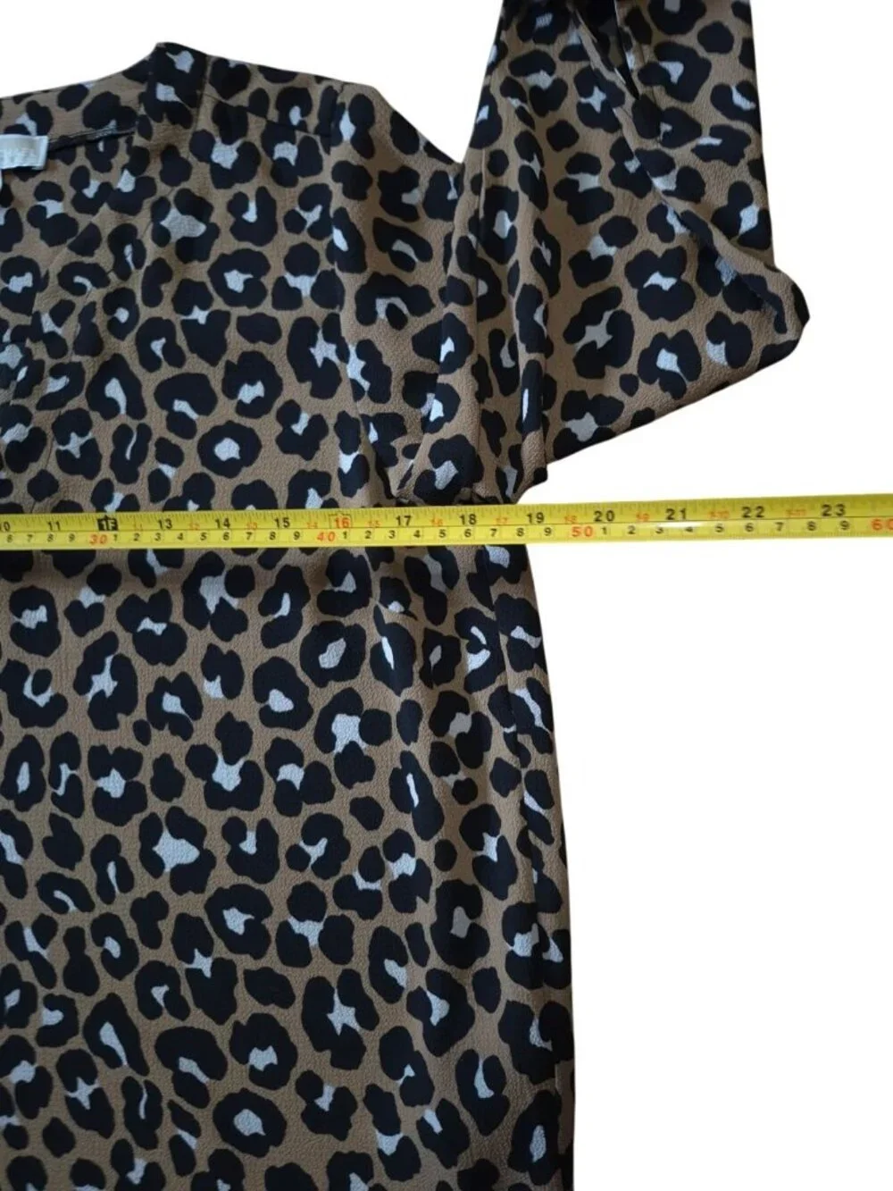 Michael Kors Leopard Print Blouse Tie Sleeve Womens Size M Animal Print Top.